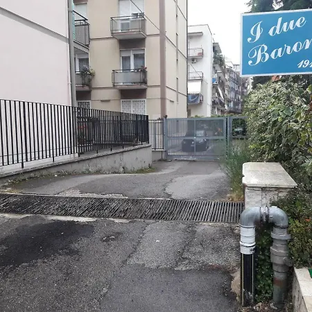 I Due Baroni - Fronte Campus *